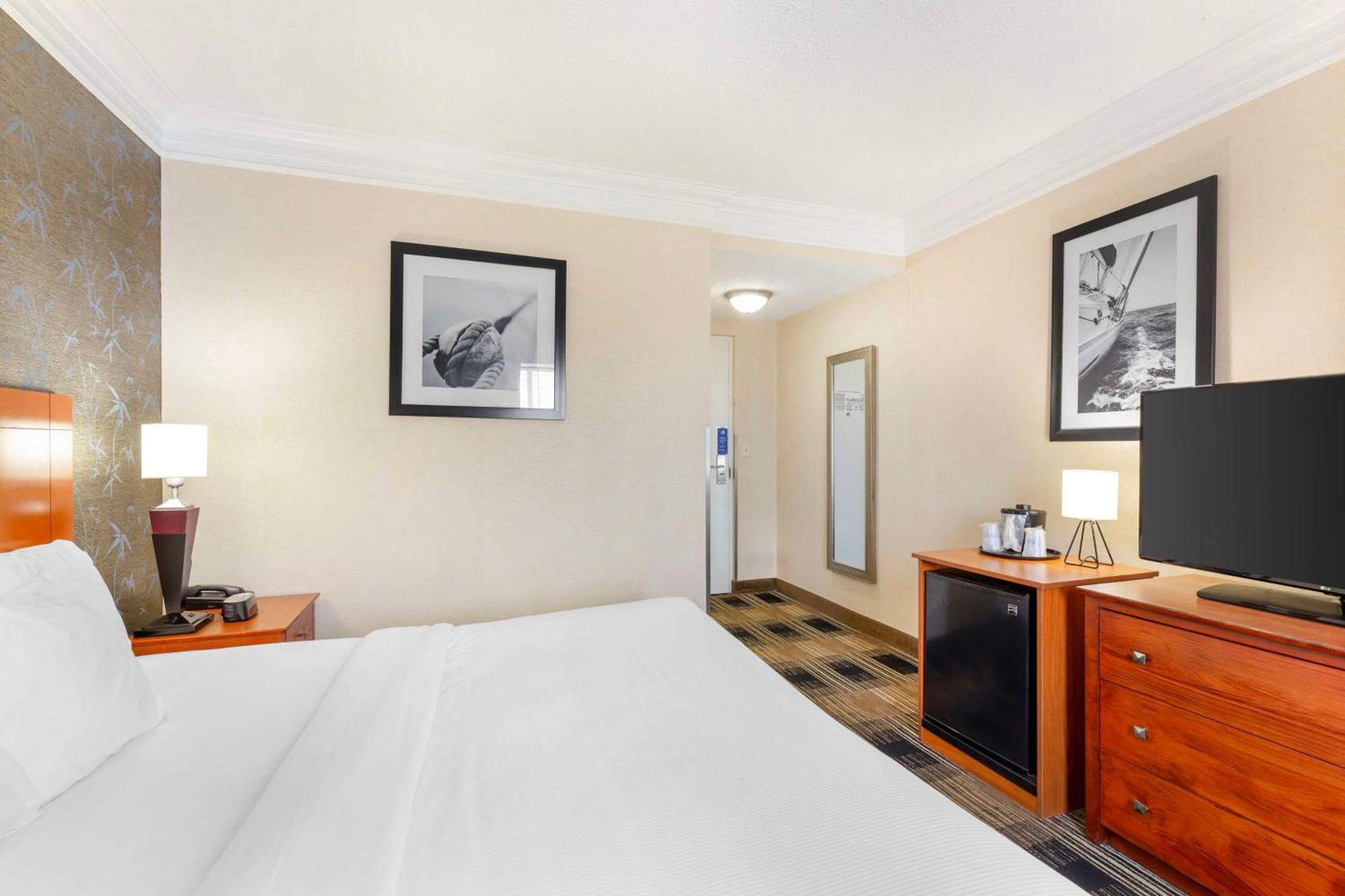 Best Western Inn At The Rochester Airport Esterno foto