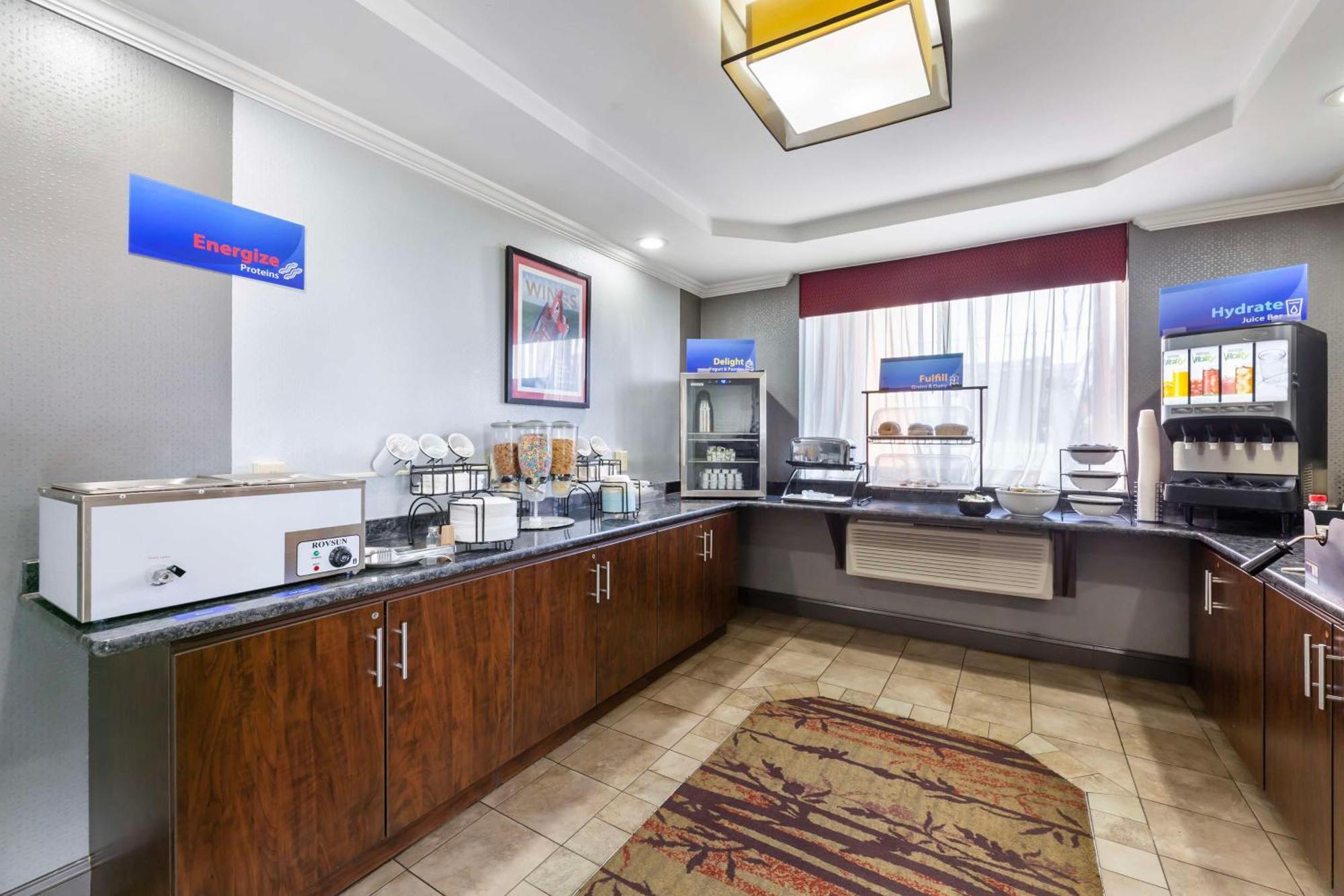Best Western Inn At The Rochester Airport Esterno foto