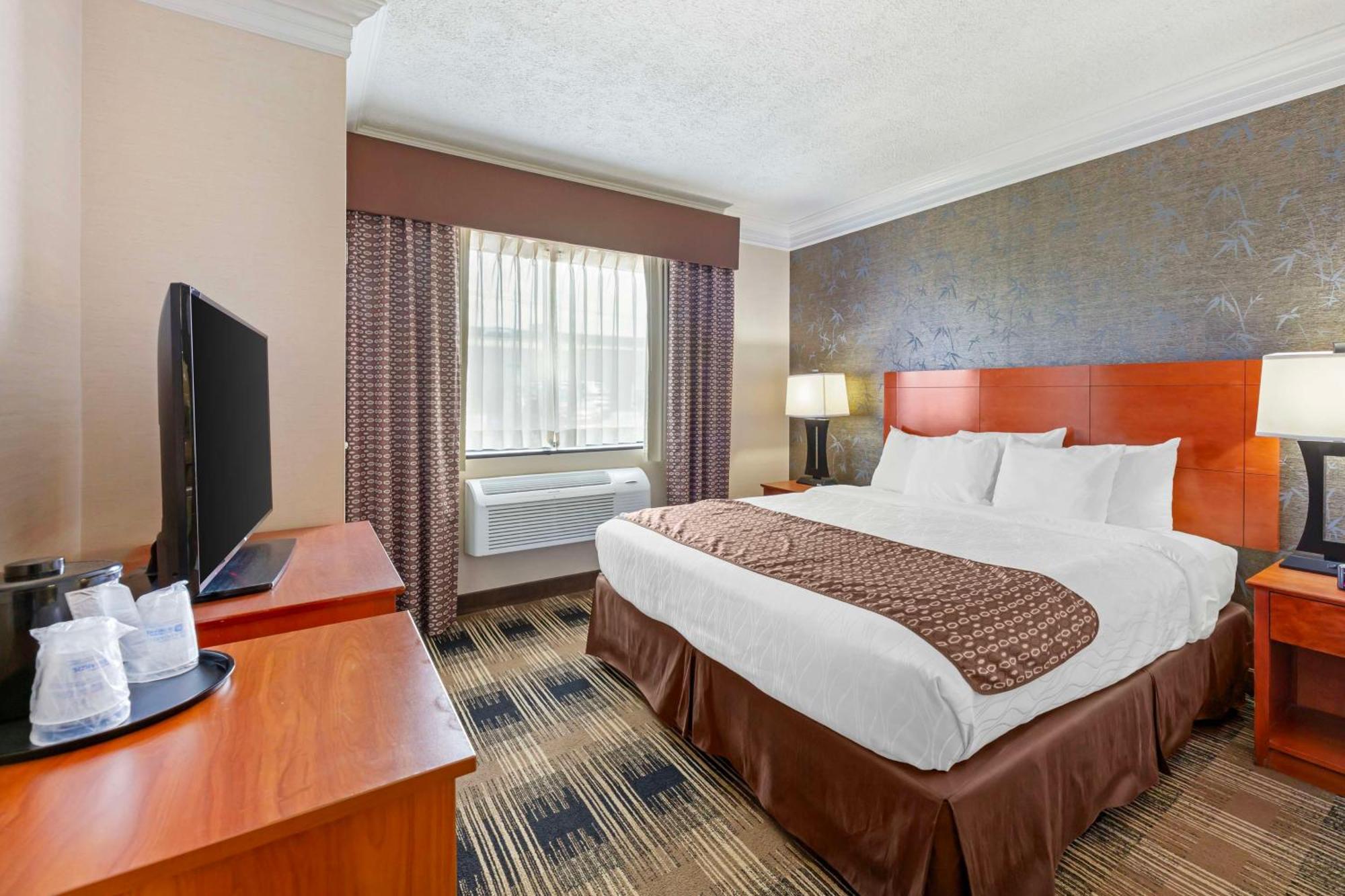 Best Western Inn At The Rochester Airport Esterno foto