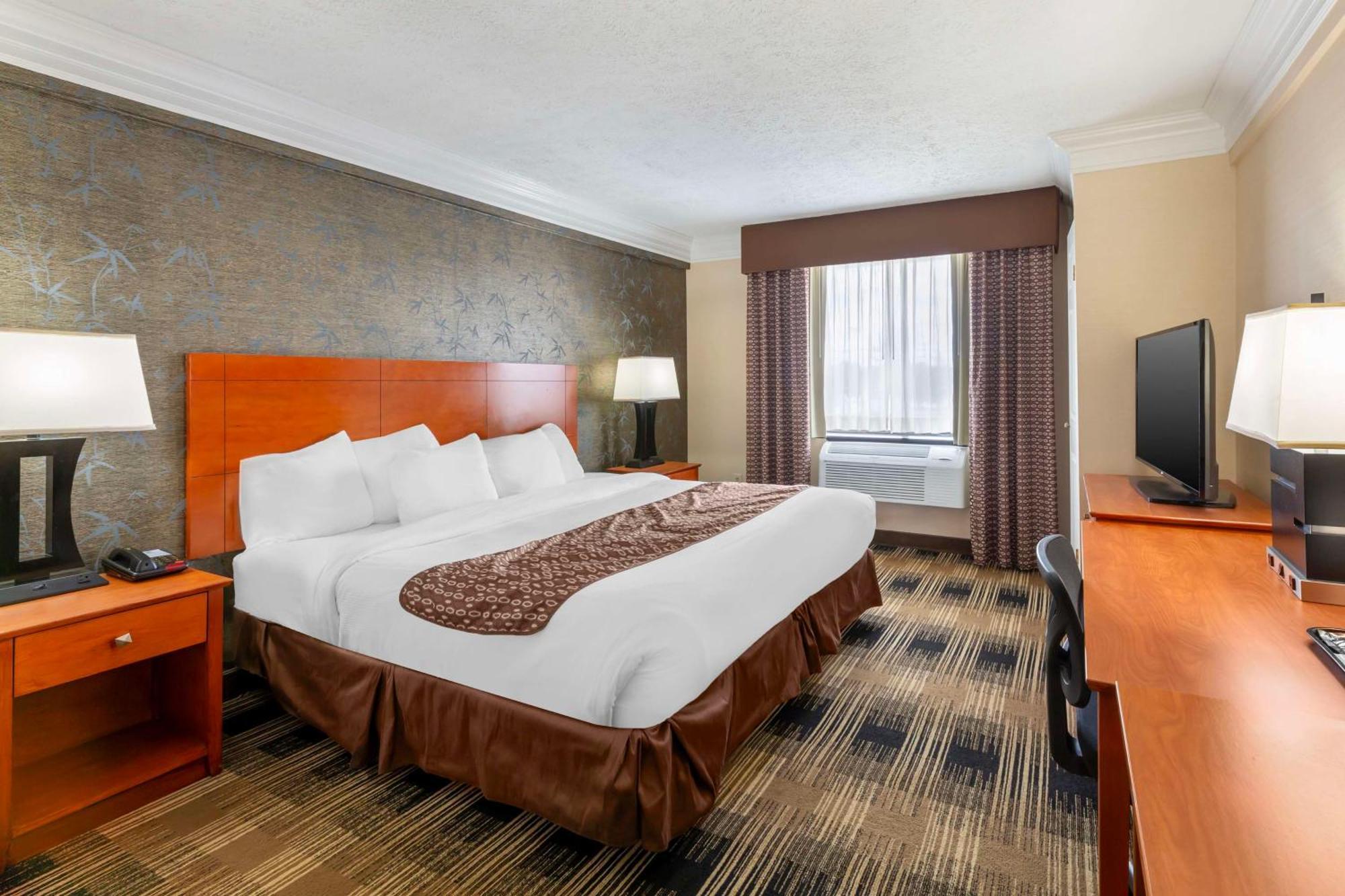 Best Western Inn At The Rochester Airport Esterno foto